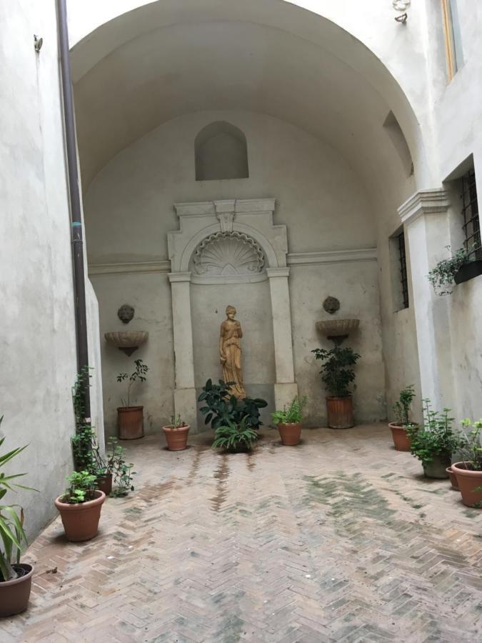 Domus Next Campo De'Fiori With Thermal Shower روما المظهر الخارجي الصورة