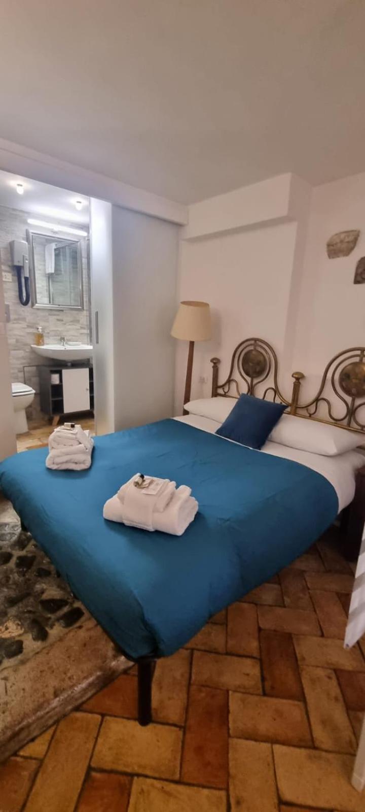 Domus Next Campo De'Fiori With Thermal Shower روما المظهر الخارجي الصورة