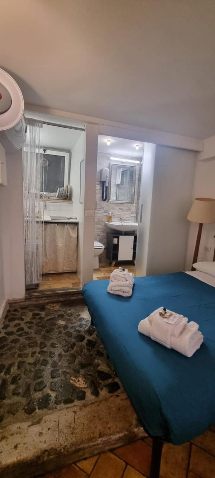 Domus Next Campo De'Fiori With Thermal Shower روما المظهر الخارجي الصورة